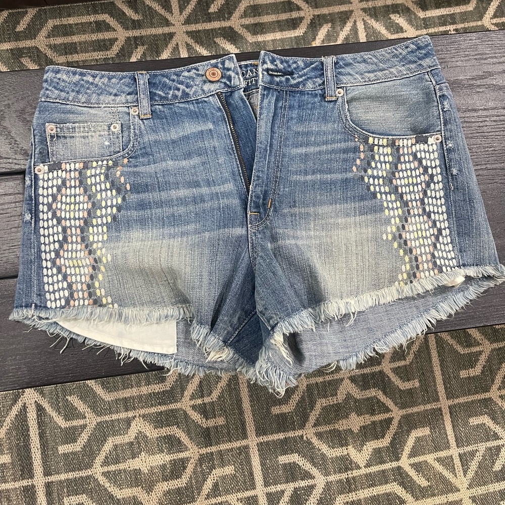 American Eagle High Rise Festival Shorts